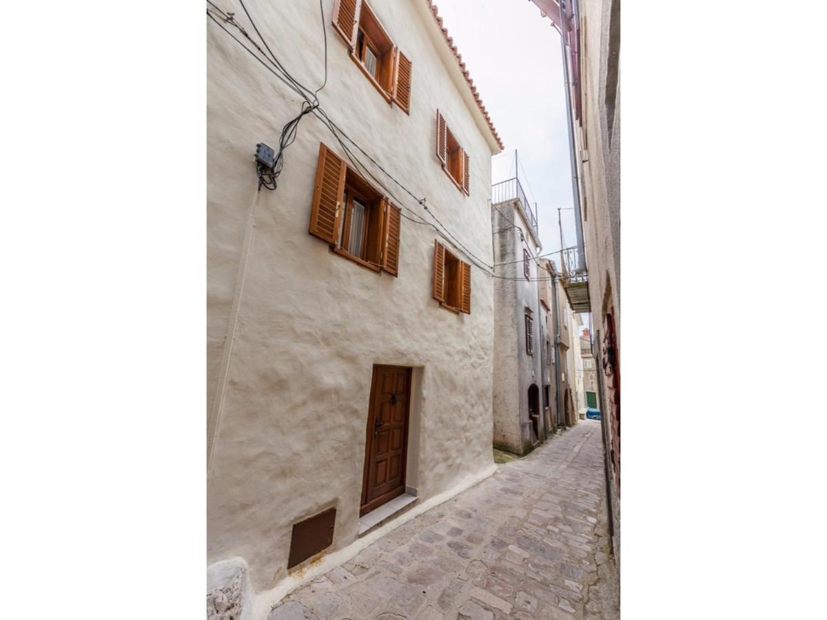 Διαμέρισμα With Wifi Vrbnik, Krk - 15721 *